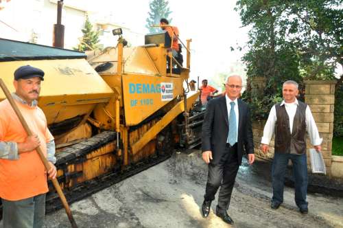 Maltepe’de asfaltlama çalışmaları sürüyor
